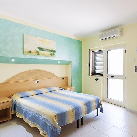 Hotel La Tramontana San Domino Bagian luar foto