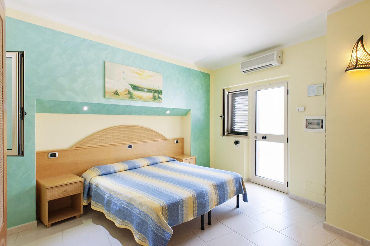 Hotel La Tramontana San Domino Bagian luar foto