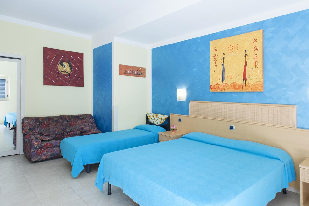 Hotel La Tramontana San Domino Bagian luar foto